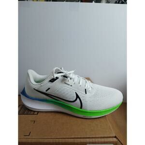 NWT Nike Men’s Running Shoes Platinum Tint Black White Green Strike 13